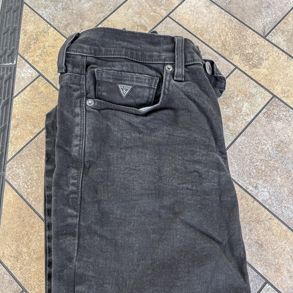 Brand New Guess 32x32 Skinny Jeans - Picture 2 of 2